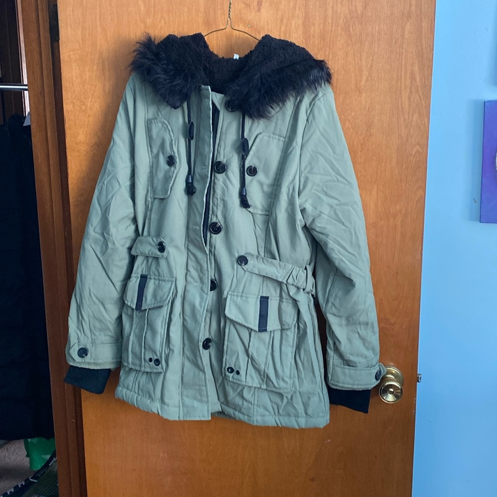 Never wore. Tried on didn’t like on me.